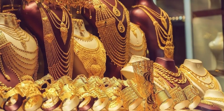 *आयात शुल्क बढ़ने से बांगरमऊ के सराफा बाजार में सन्नाटा*—