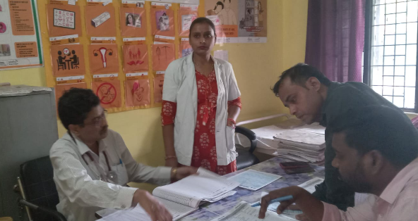 सामुदायिक स्वास्थ्य केंद्र का  औचक निरीक्षण, निरीक्षण के दौरान दिखा कमियों के अम्बार